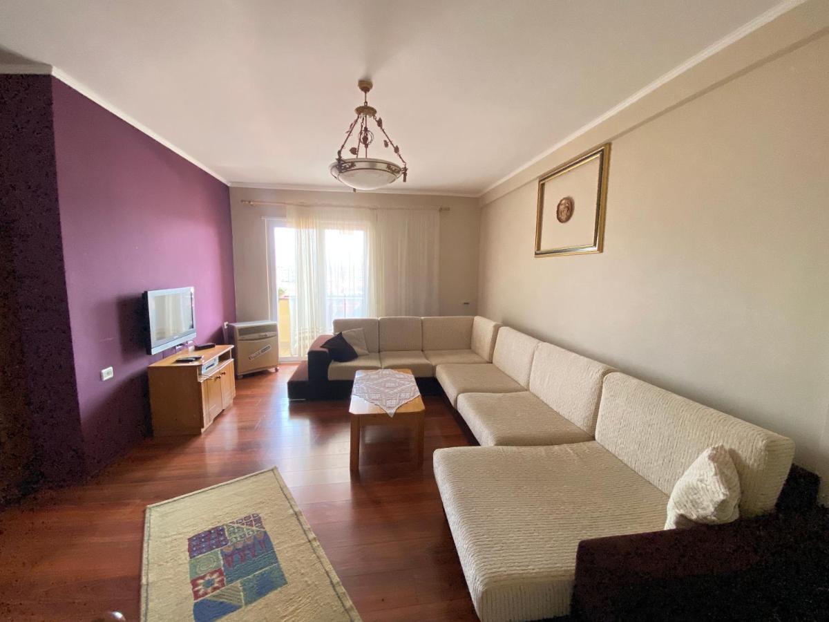 Stay The Night Shkodra Apartment City Centre Exterior foto