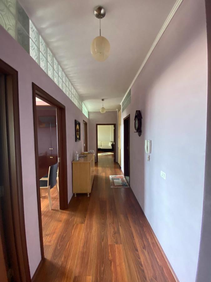 Stay The Night Shkodra Apartment City Centre Exterior foto